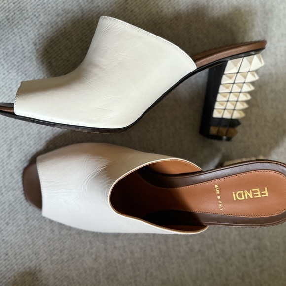 Fendi leather studded slides - Picture 2 of 6